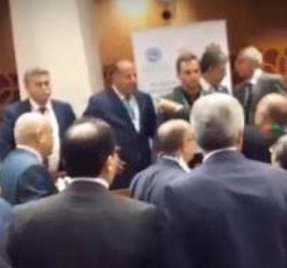 طرد وفد إسرائيلي برئاسة بيرتس من البرلمان المغربي.jpg