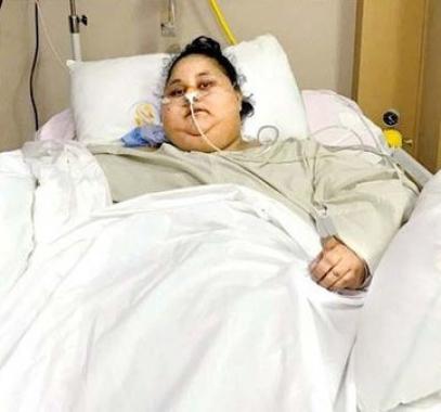 لا علاج للمصرية التي تزن نصف طن والسبب صادم.jpg