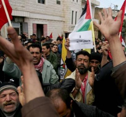 مسيرة تضامنية مع الأسرى وسط نابلس.jpg