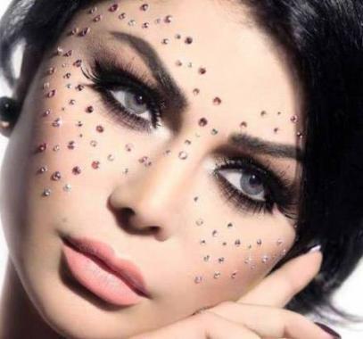 بالصورة : هيفاء وهبى  بإطلالة صاروخية مثيرة !