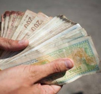 الرئيس السوري يقرر زيادة رواتب العسكريين بنسبة 30%