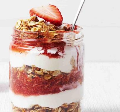 landscape-1441295189-0915-ghk-strawberry-granola-yogurt-parfait.jpg