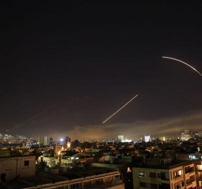 عدوان ثلاثي على سوريا وعشرات الصواريخ تنهمر على دمشق6.jpg