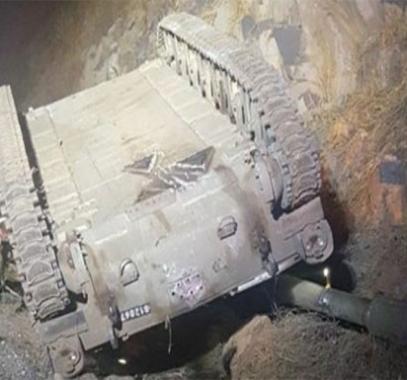 انقلاب دبابة.jpg