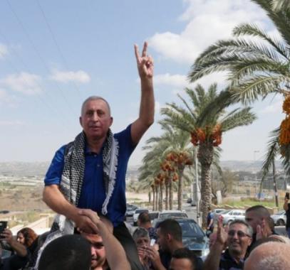 افراج عن اسير.jpg