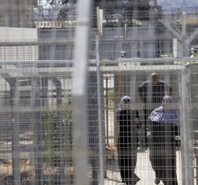 نادي الأسير يصدر بيانًا بأسماء الأسيرات المعتقلات في سجون الاحتلال