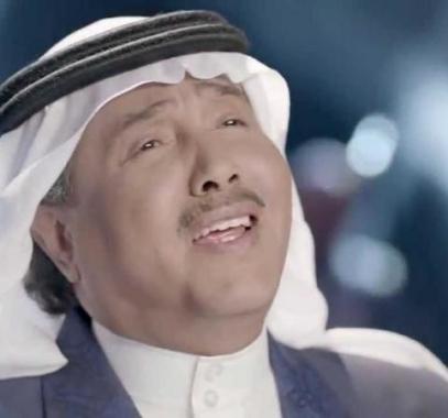 عبد الرحمن ابن محمد عبده يغني ويعزف فهل يحترف الفن؟