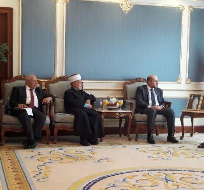 الهباش يلتقي وزير الأوقاف القطري ويدعوه لزيارة القدس والمشاركة في مؤتمر بيت المقدس