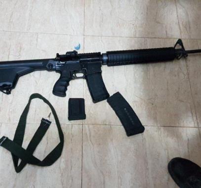 الاحتلال يزعم العثور على أسلحة وذخائر في الخليل.jpg