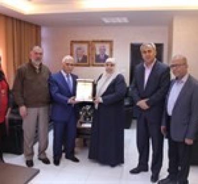 اللجنة الوطنية للتربية والثقافة وجامعة بيرزيت توقعان مذكرة تعاون.jpg