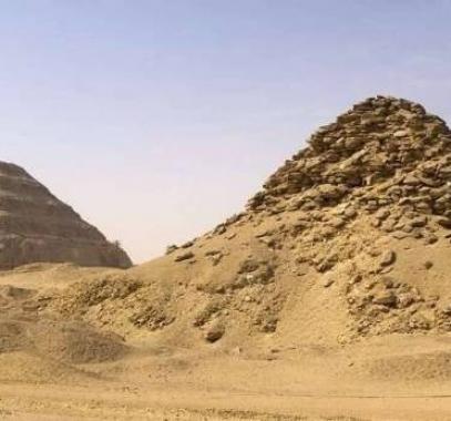 مصر.العثور-على-مقبرة-سليمة-عمرها-أكثر-من-4-آلاف-سنة-فيديو-صور-_440692_large.jpg
