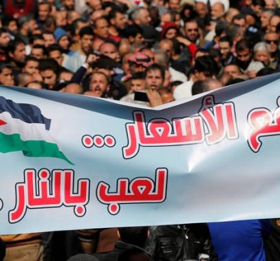 الملك الأردني يوجه حكومته لإلغاء قرار رفع أسعار المحروقات