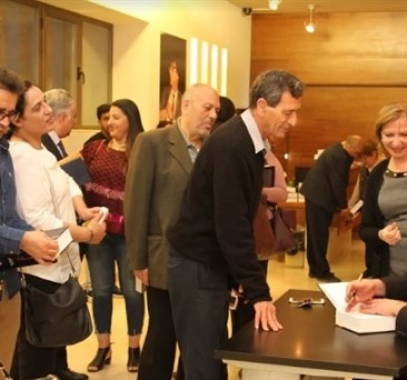 خالد جبران يوقع 