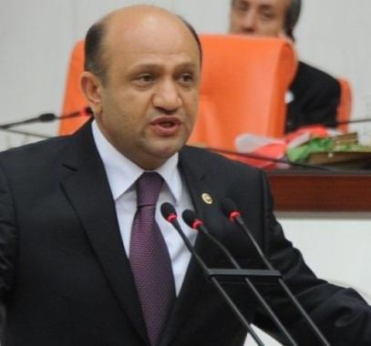 وزير الدفاع التركي استفتاء الإقليم الكردي قد يتسبب بحريق في المنطقة.jpg
