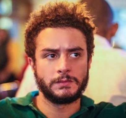 أحمد الفيشاوي يثير الجدل من جديد بسبب ابنته.. وردّ فعله غريب!