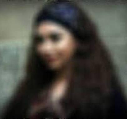 بالصورة: ممثلة سورية أصيبت بالعمى وخضعت لعلاج سري