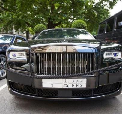 بالصور : لهذا السبب يشكو سكان لندن من الأثرياء العرب وسياراتهم الفارهة!