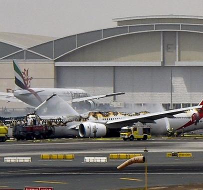 اخلاء طائرة.jpg
