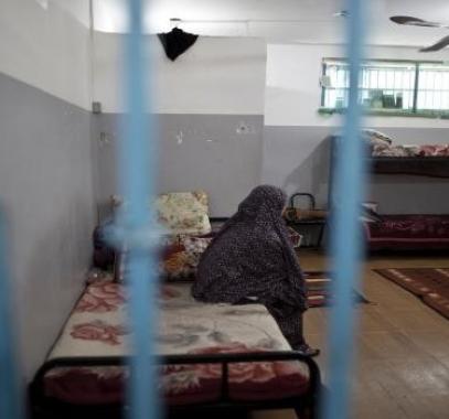 معاناة الاسيرات