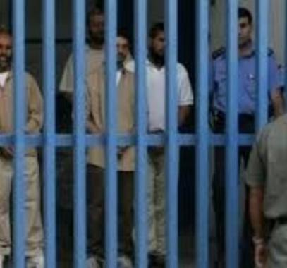 الاحتلال يثبت أوامر اعتقال إداري بحق 3 أسرى