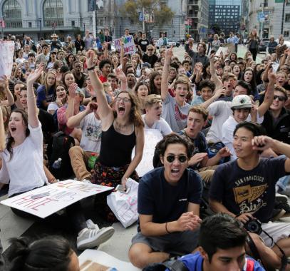 آلاف الأميركيين يحتجون ضد فوز ترامب لليوم الثاني على التوالي