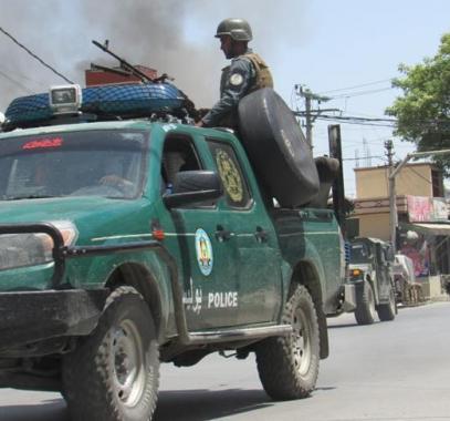 مقتل 11 أفغانيًا إثر انفجار عبوة استهدفت سيارة تقل مدنيين.jpg