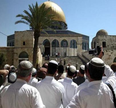 مطالبات بالسماح لليهود أداء شعائرهم الدينية داخل الأقصى