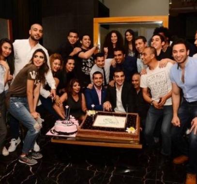 بالصور.. السهرة الأخيرة لـعمرو سمير قبل وفاته!