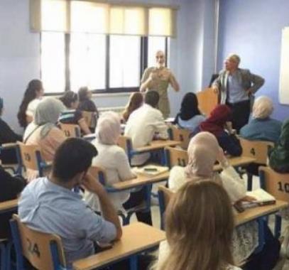 بالصورة : أغرب سؤال وضعه دكتور مادة تشريح للطلاب!