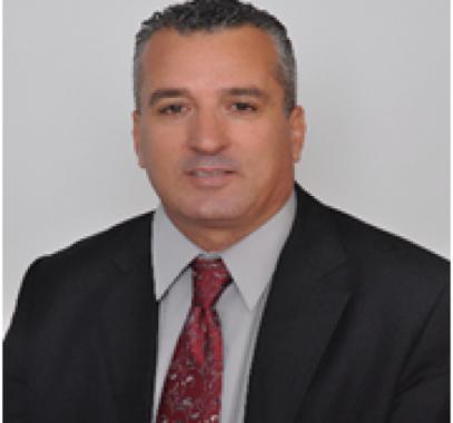 الكاتب عقل أبو قرع