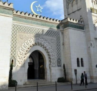المجلس الفرنسي للديانة الإسلامية يطلب اجتماعاً هاماً مع الحكومة الفرنسية