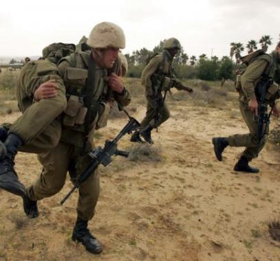 يتخللها نشاط مكثف للآليات.. جيش الاحتلال يُجري تدريبات مكثفة في محيط قطاع غزة