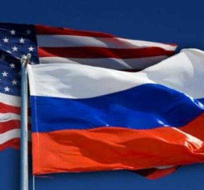 الدبلوماسيون الروس المطرودون يغادرون أميركا