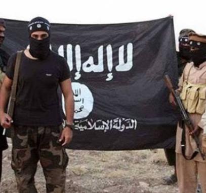 شاهدوا : ممثل سوري من رقيب الى ضابط قبل انشقاقه وانضمامه لـ