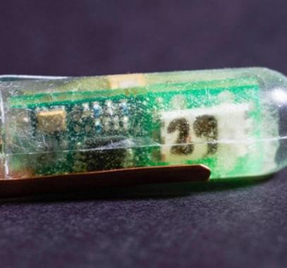 ابتلع هذه الكبسولة وتابع حالتك الصحية على الهاتف