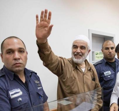 الاحتلال يرفض طلب هيئة الدفاع بالإفراج عن الشيخ رائد صلاح