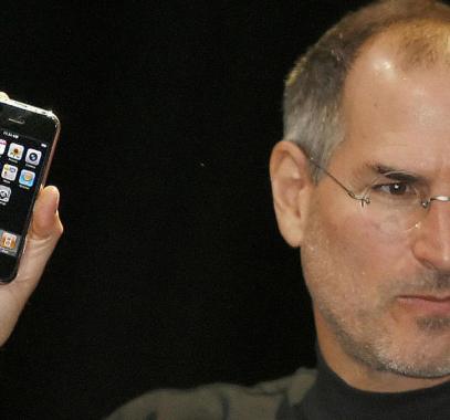 بعد 10 أعوام على آيفون.. هل بدأت النهاية؟