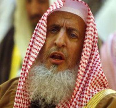 مفتي السعودية يعتبر الغناء فسادا ومفتي مصر يراه حسنا ويقول اللي زهقان من حياته لن يعطلنا