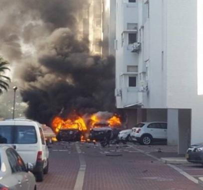 بالفيديو: إصابتان إثر انفجار سيارتين في أسدود المحتلة