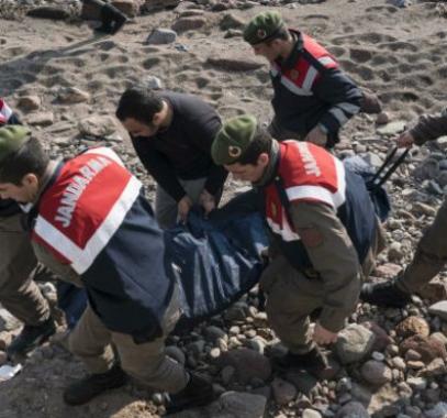 160130155302_migrant_boat_capsizes_640x360_ap_nocredit