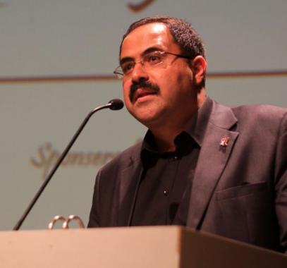 أعلن رئيس مجلس أمناء جامعة الأقصى الحكومية د. كمال الشرافي.jpg