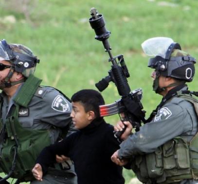 اعتقال 35 طفلاً بعد إصابتهم برصاص االاحتلال