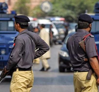 مقتل 3 عمال نفط وحارسهم بالرصاص إثر هجوم مسلح في باكستان.JPG