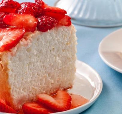 18898_orange_angel_cake_strawberries-980x490