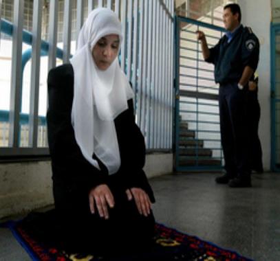 سلطات الاحتلال تفرج عن الأسيرة حميدات