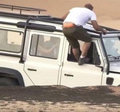هكذا تغرق سيارة 