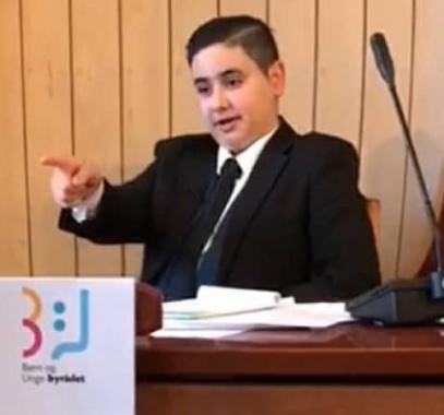 انتخاب شاب فلسطيني رئيساً لبلدية أورهوس الدنماركية عن فئة الناشئة والشباب.jpg
