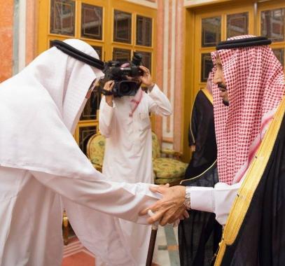 شاهد: كيف استقبل العاهل السعودي وولي عهده نجلي جمال خاشقجي؟