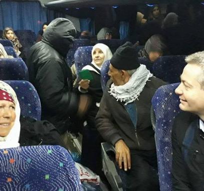 دفعة جديدة من أهالي المعتقلين بغزة تتوجه لزيارة أبنائها بسجن نفحة
