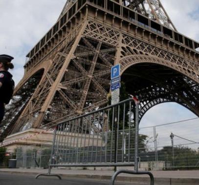 قتيلان جراء هجوم بسكين في ضواحي باريس